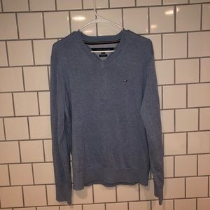 Tommy Hilfiger sweater size medium